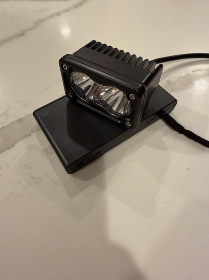 Battery powered Baja light